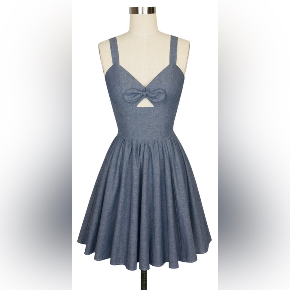 Trashy Diva, Chambray Hottie Dress (with hole) size 6